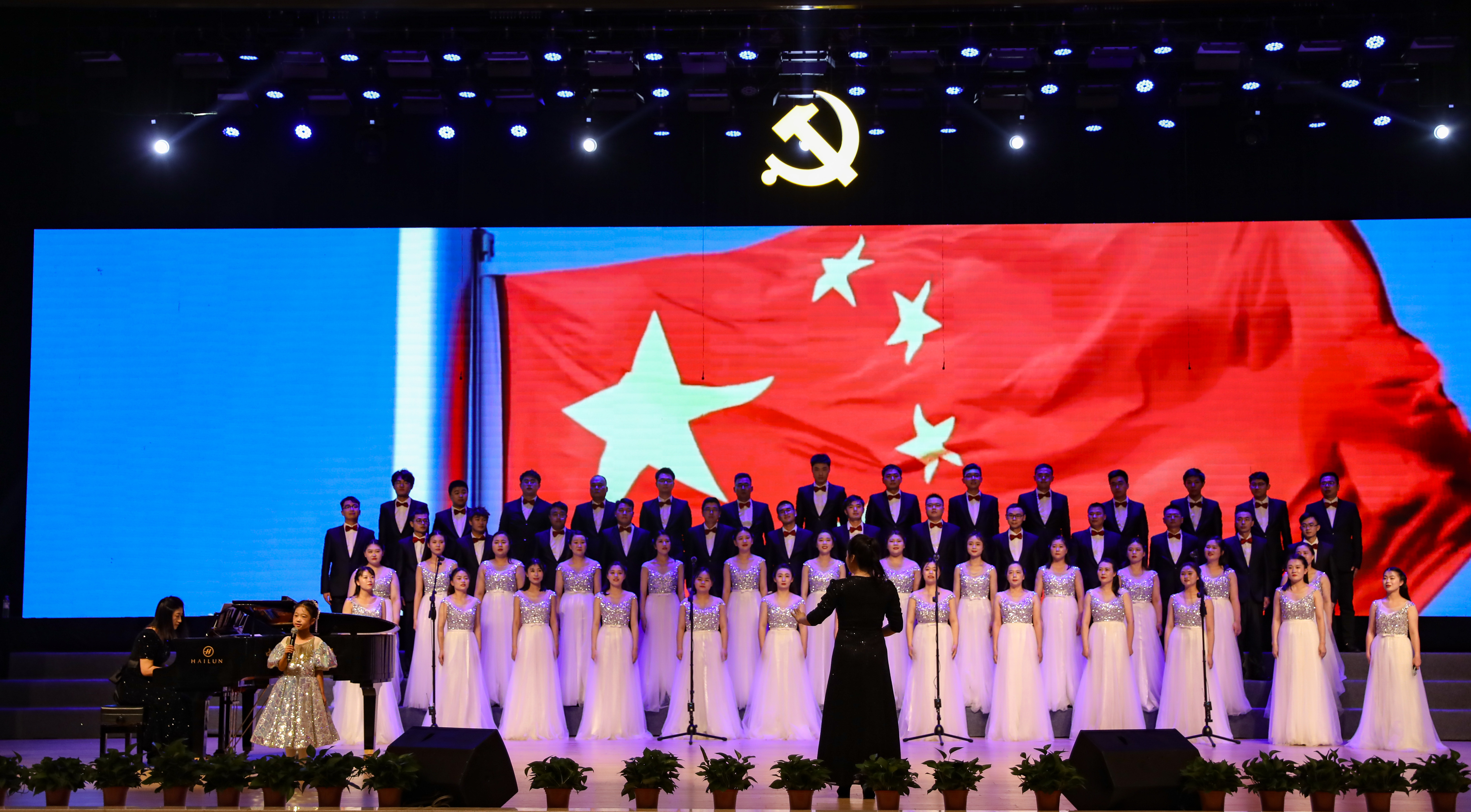 同心向党、聚力前行 尊龙药业集团举办庆“七一”系列活动